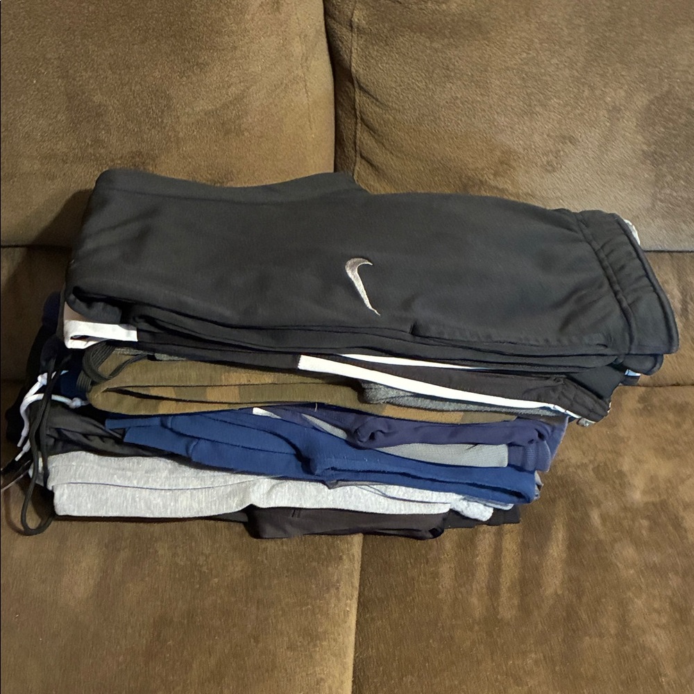 Youth 14-16 joggers,6 pairs slim fit. Different brands.